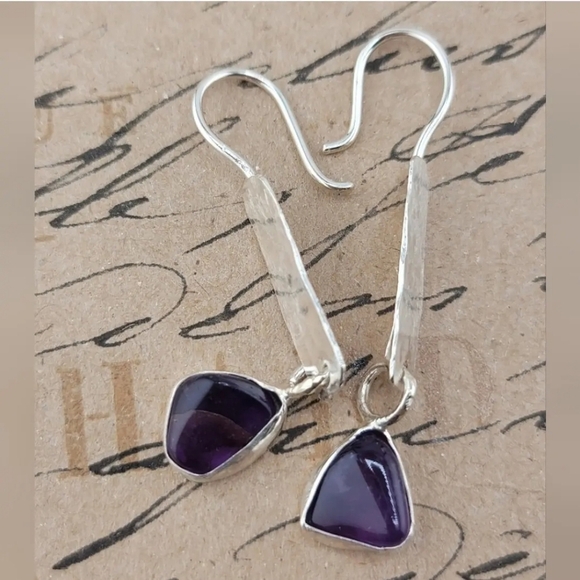 DREAMYJWLS Jewelry - AMETHYST DANGLING EARRING HANDMADE IN STERLING SILVER METAL